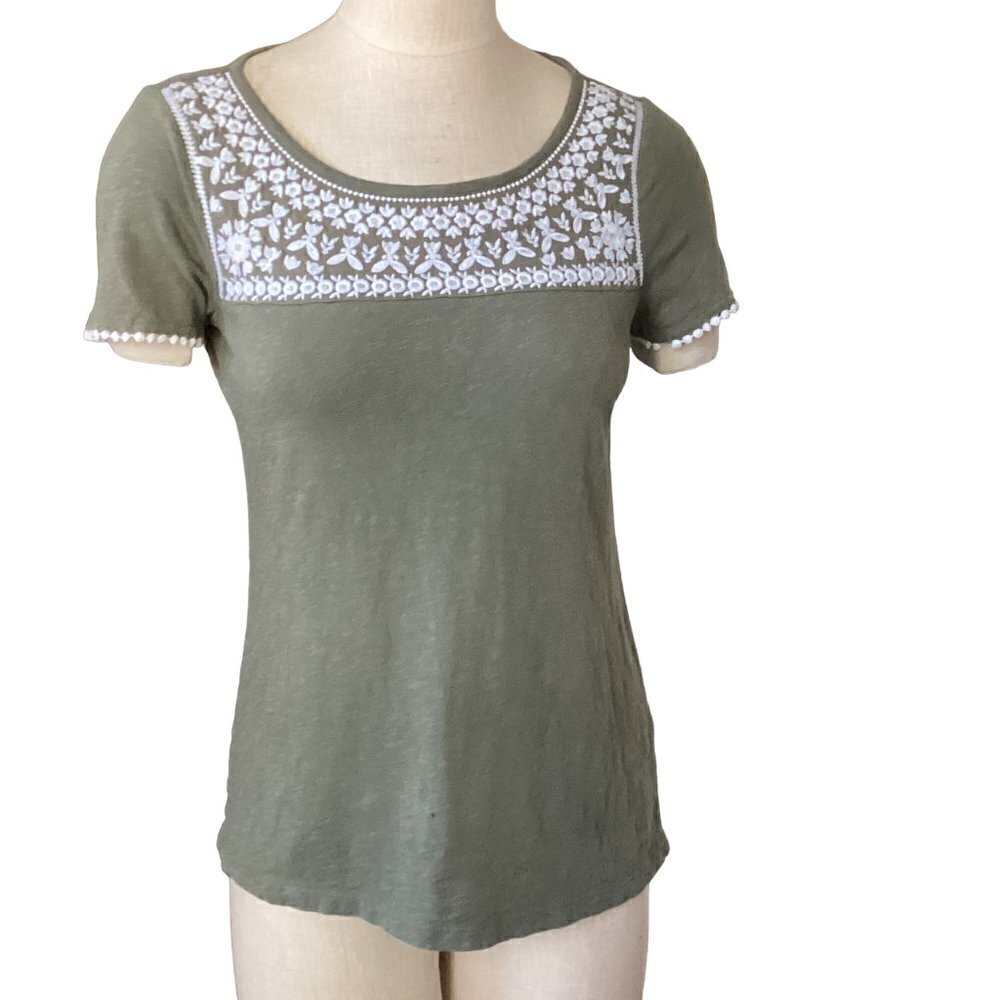 Talbots Short Sleeve Top Floral Embroidered Neck Cotton Green & White Sz S #91M